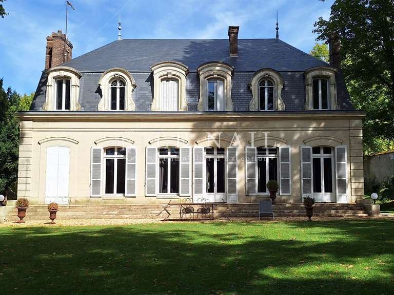 Hôtel particulier Sens - 6 chambres - 320m²