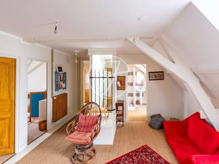 Manor Sens - 15 bedrooms - 946m²