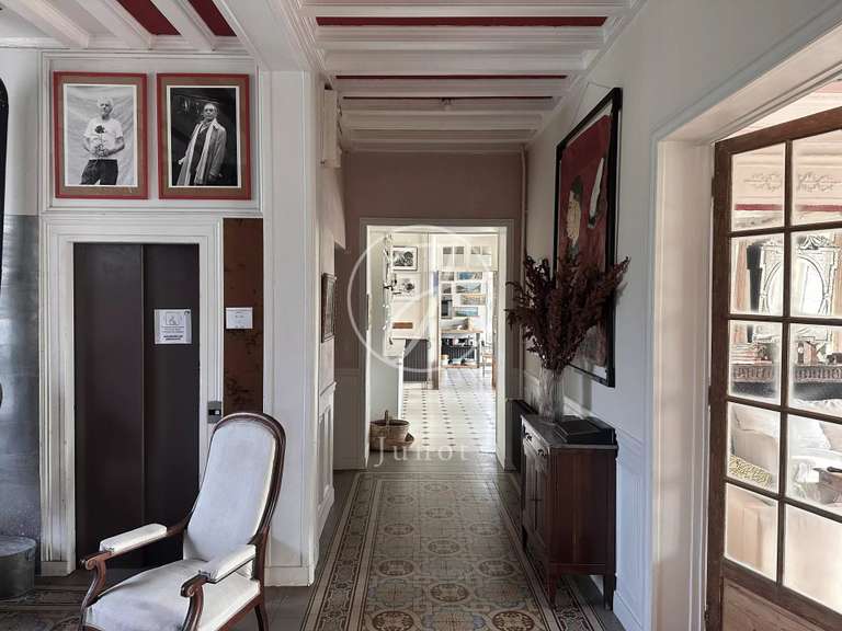 Manor Sens - 15 bedrooms - 946m²