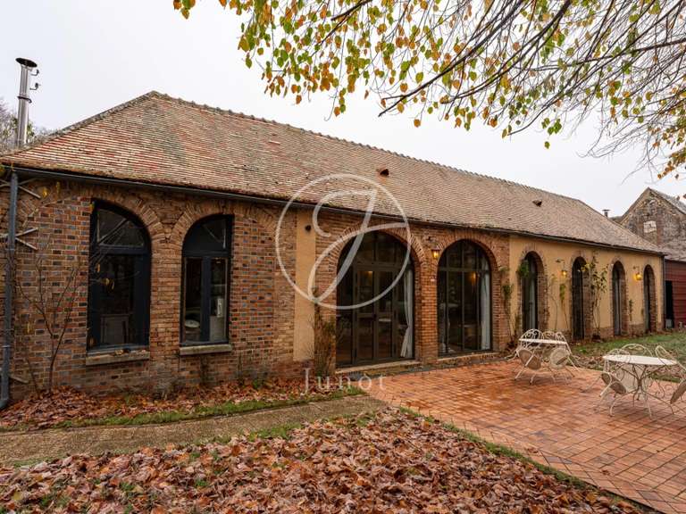 Manor Sens - 15 bedrooms - 946m²