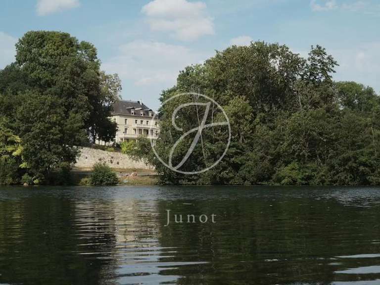 Manor Sens - 15 bedrooms - 946m²