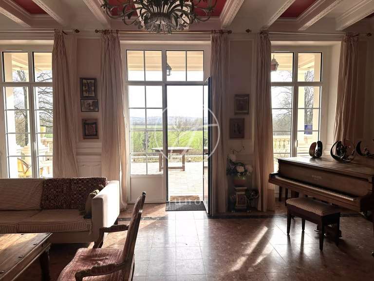 Manor Sens - 15 bedrooms - 946m²