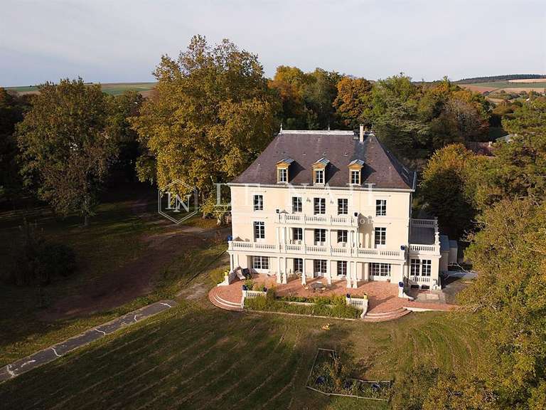Manoir Sens - 15 chambres - 620m²