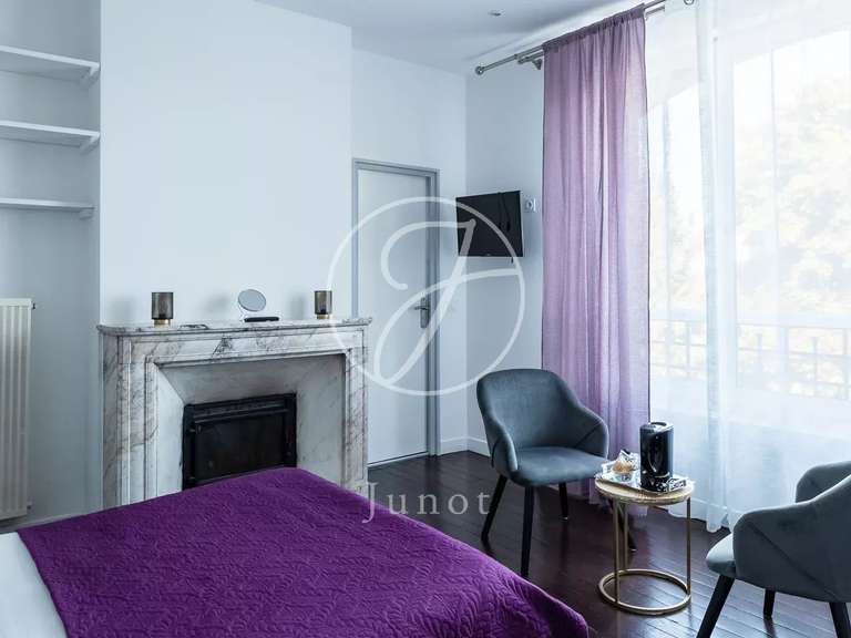 Manor Sens - 8 bedrooms - 960m²