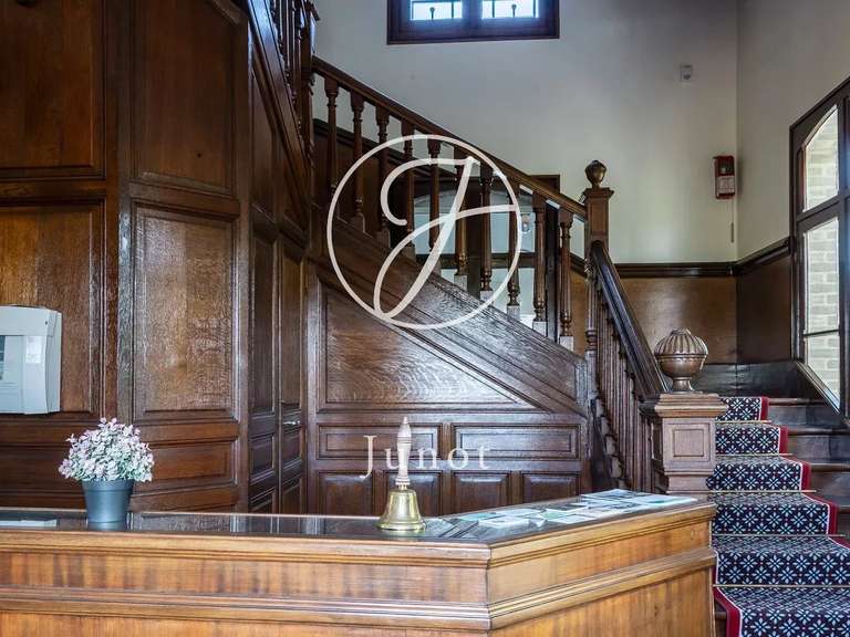 Manor Sens - 8 bedrooms - 960m²