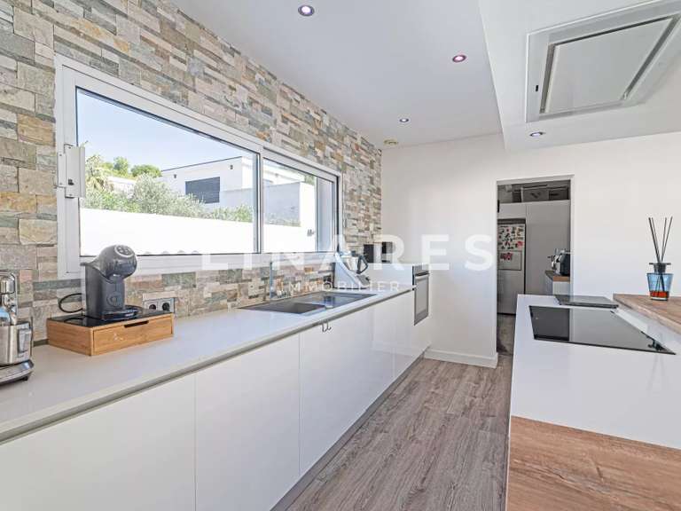 House Septèmes-les-Vallons - 4 bedrooms - 158m²