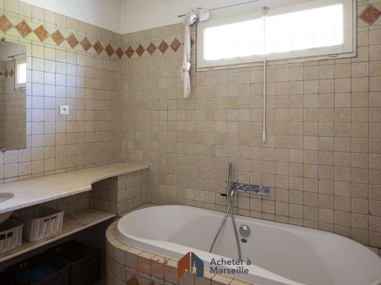 Villa Septèmes-les-Vallons - 4 chambres - 153m²