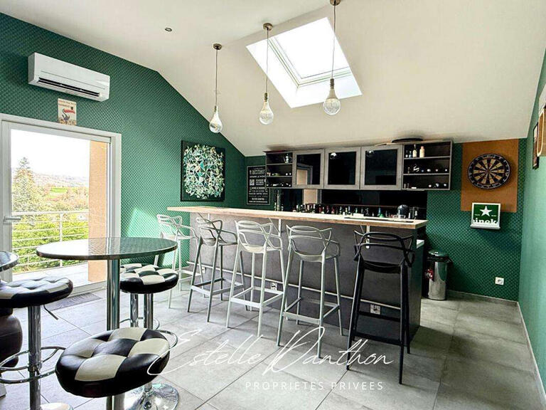 House Sérézin-de-la-Tour - 5 bedrooms
