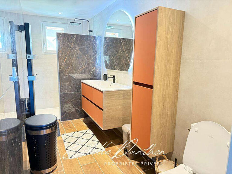 House Sérézin-de-la-Tour - 5 bedrooms