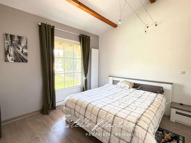 House Sérézin-de-la-Tour - 5 bedrooms