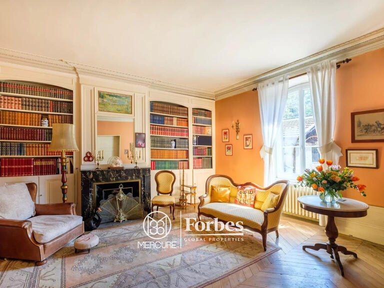 Propriété Sérézin-du-Rhône - 5 chambres - 332m²