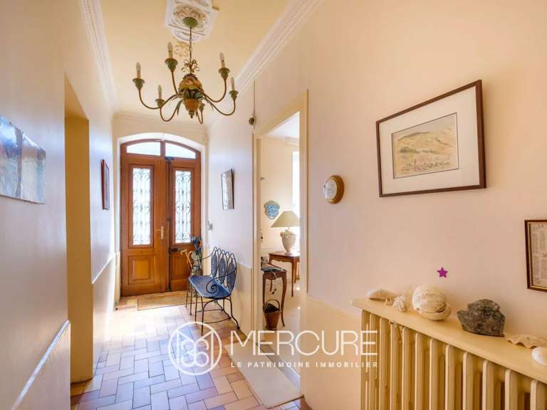 Propriété Sérézin-du-Rhône - 6 chambres - 332m²
