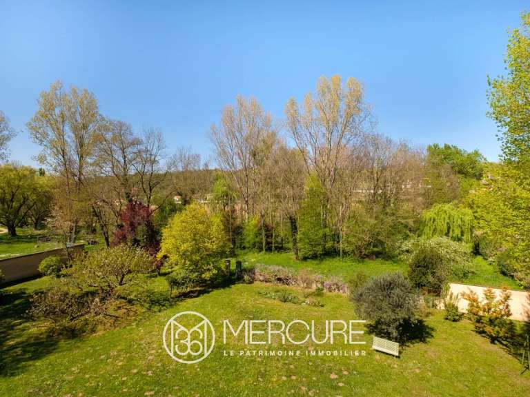 Propriété Sérézin-du-Rhône - 6 chambres - 332m²