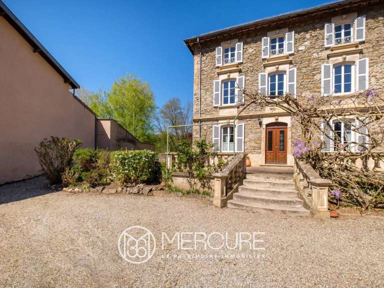 Propriété Sérézin-du-Rhône - 6 chambres - 332m²
