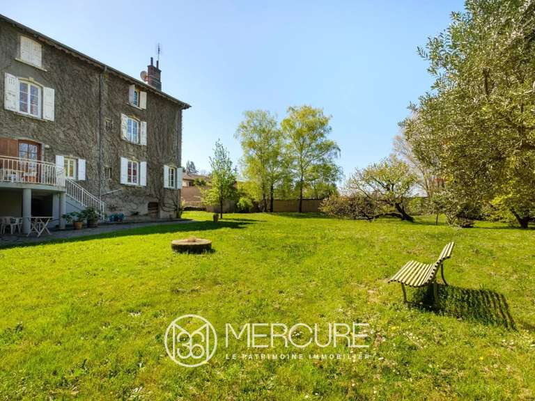 Propriété Sérézin-du-Rhône - 6 chambres - 332m²