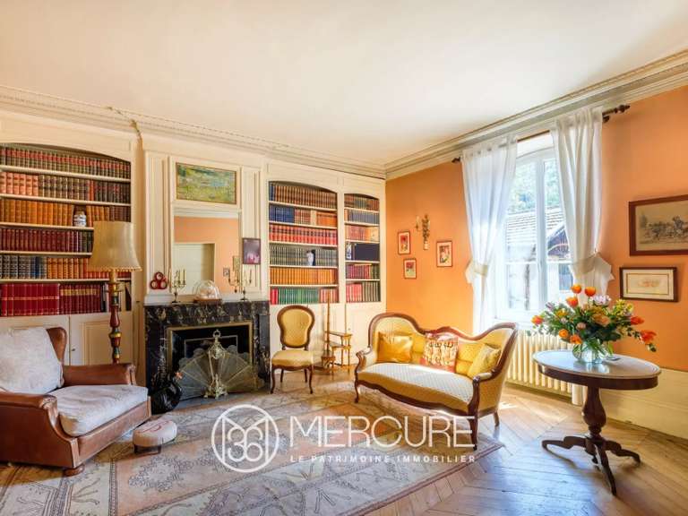 Propriété Sérézin-du-Rhône - 6 chambres - 332m²