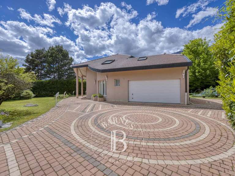 Maison Sergy - 2 chambres - 211m²