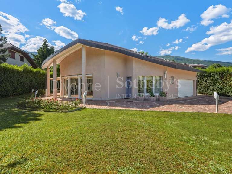 Maison Sergy - 4 chambres - 202m²