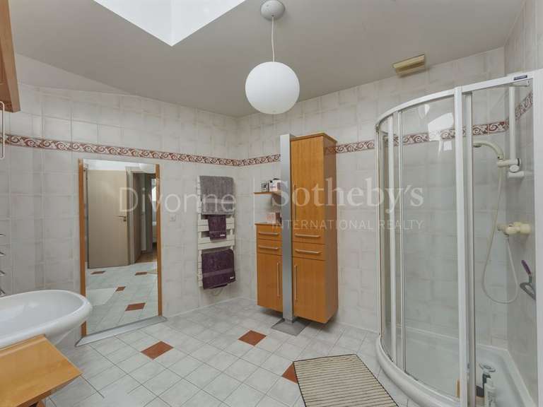 Maison Sergy - 4 chambres - 202m²