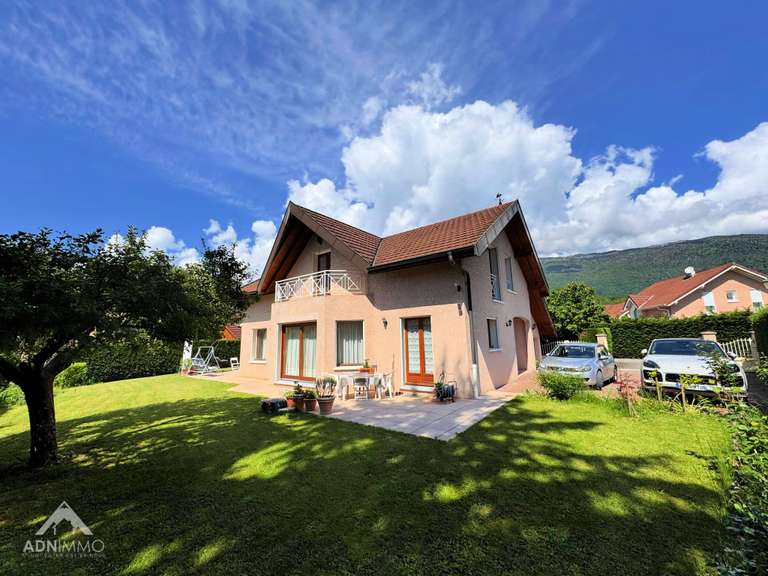 Maison Sergy - 5 chambres - 175m²