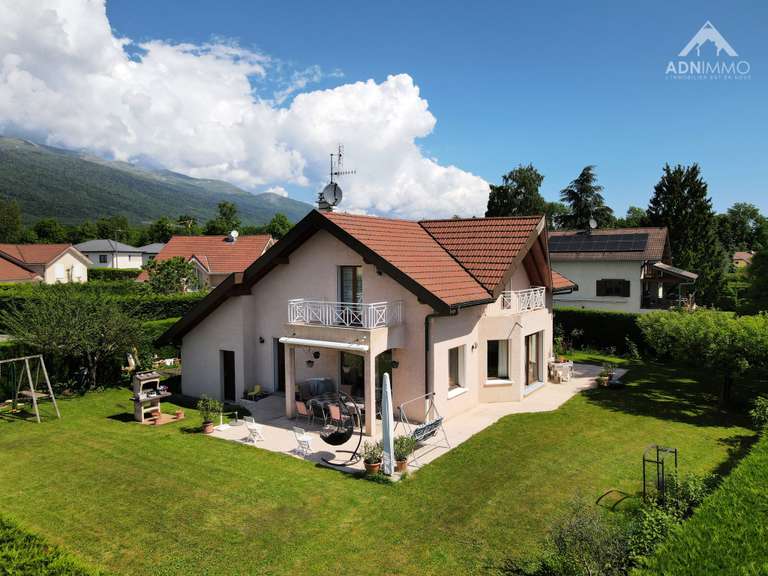 Maison Sergy - 5 chambres - 175m²