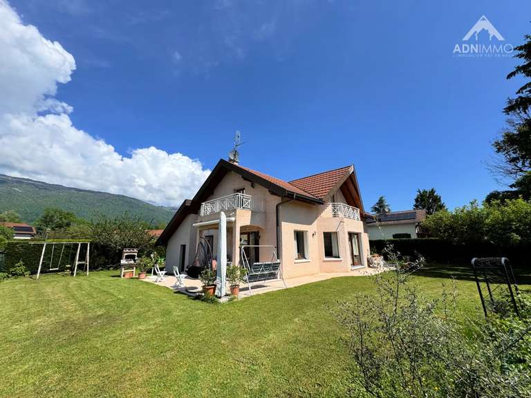 Maison Sergy - 5 chambres - 175m²