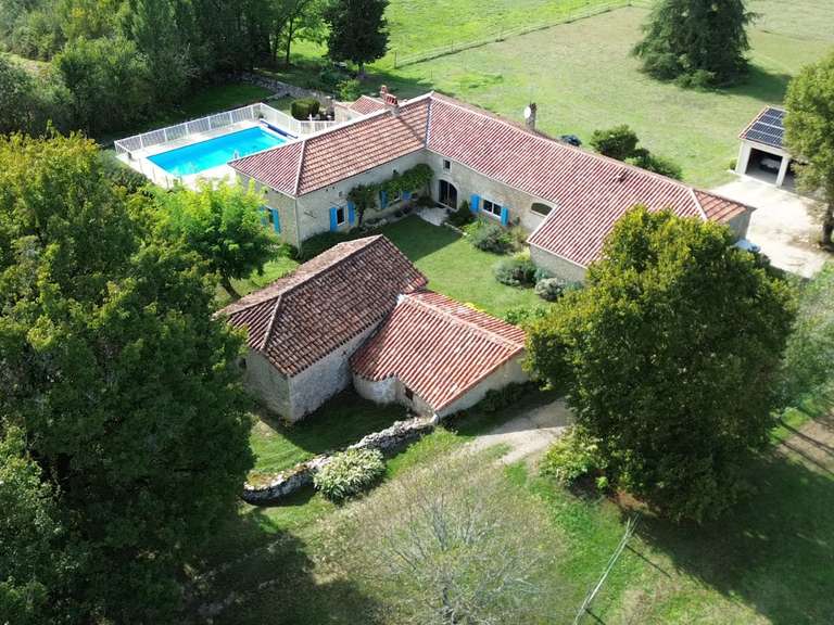 Maison Sérignac - 3 chambres - 240m²