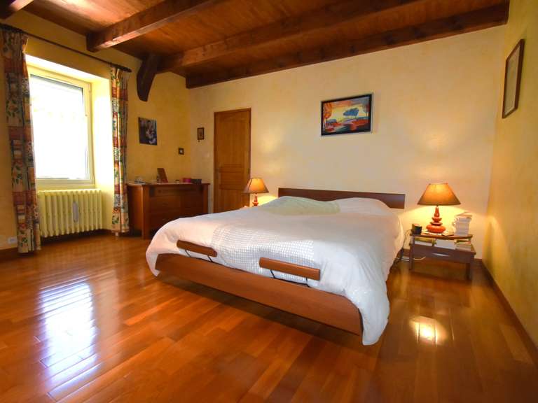 Maison Sérignac - 3 chambres - 240m²