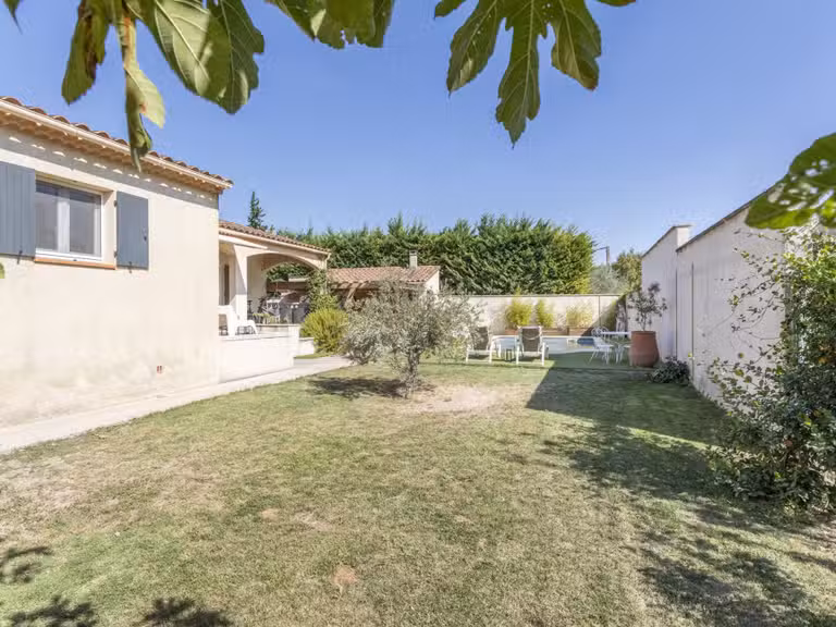 Maison Sérignan-du-Comtat - 4 chambres - 163m²