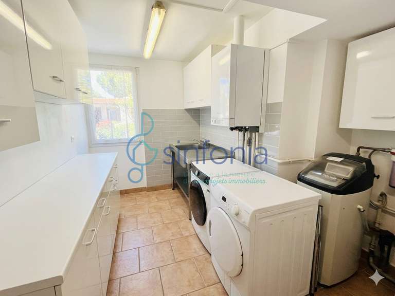 House Sernhac - 4 bedrooms - 271m²