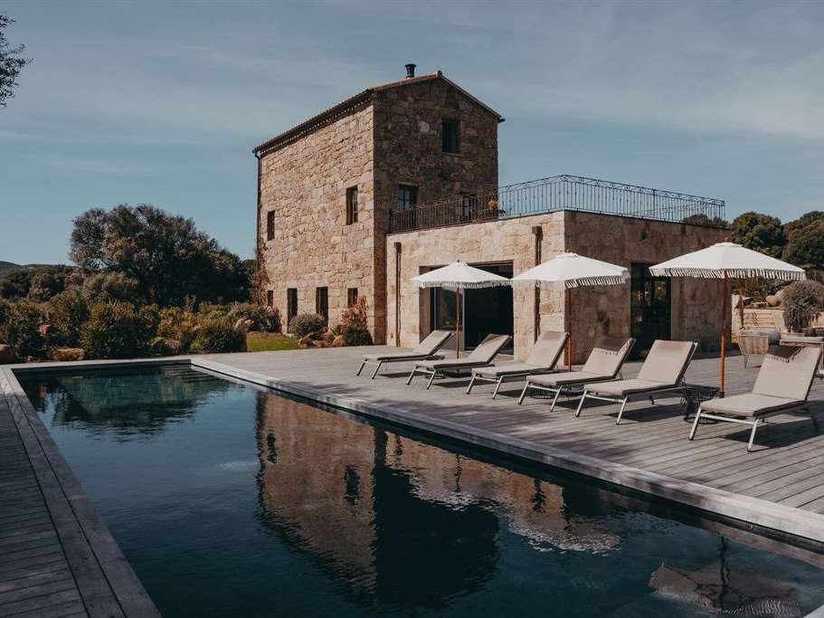 House Serra-di-Ferro