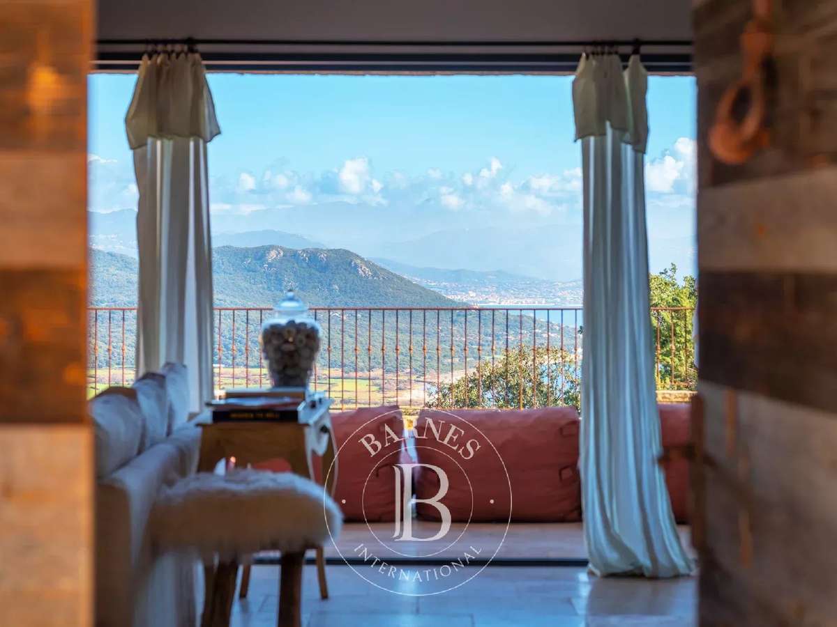 Villa Serra-di-Ferro