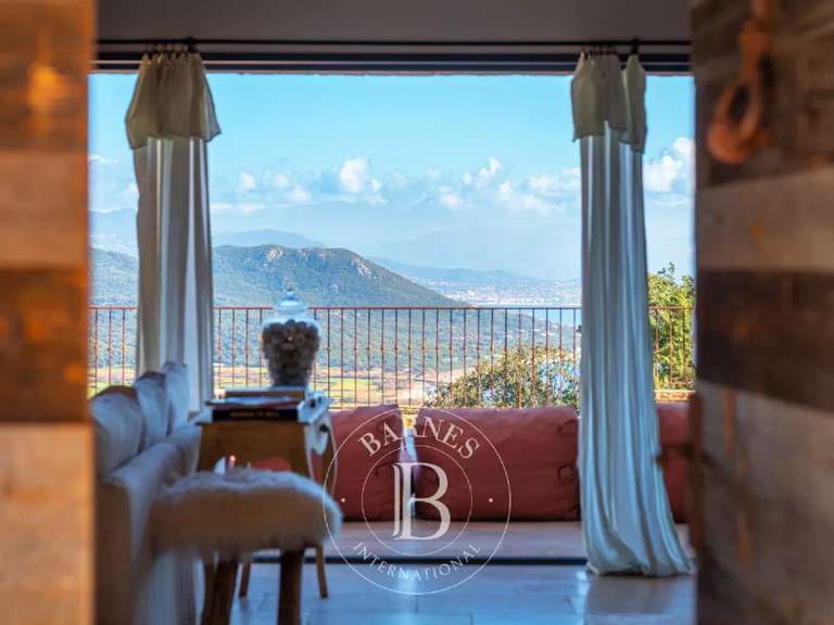 Villa avec Vue sur mer Serra-di-Ferro - 7 chambres - 379m²
