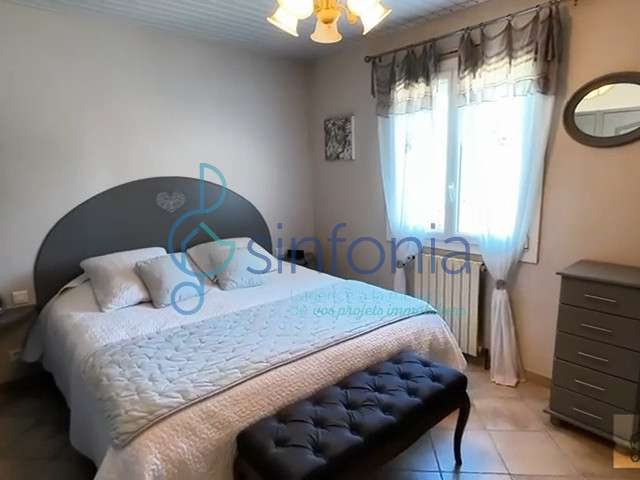 Maison Serviers-et-Labaume - 6 chambres - 250m²