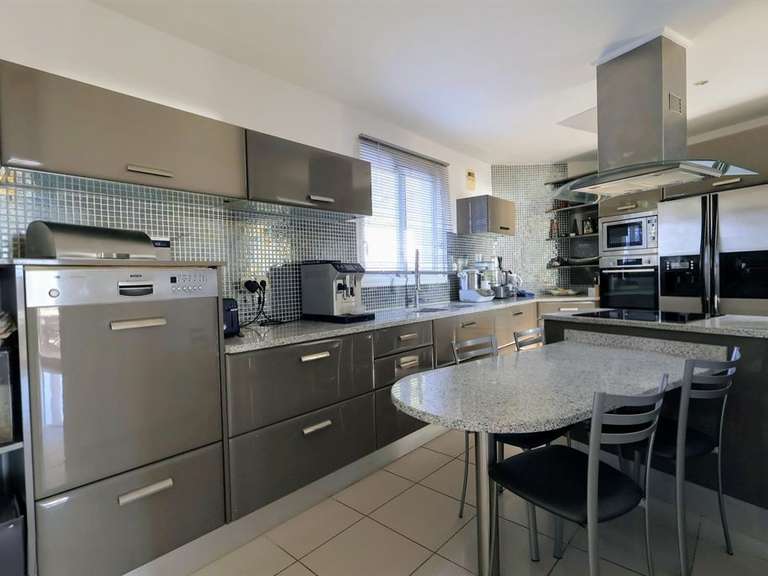 Maison Sète - 3 chambres - 184m²