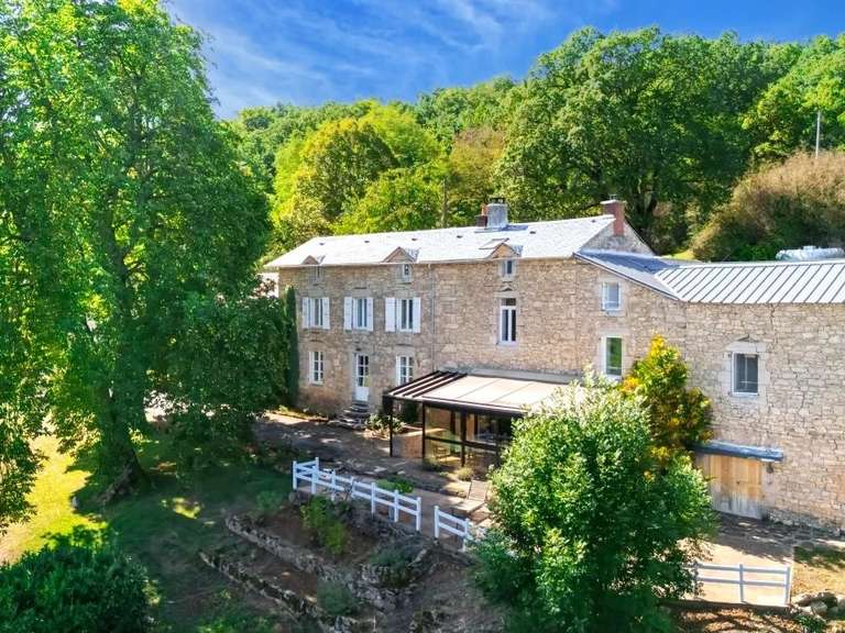 Propriété Sévérac-le-Château - 14 chambres - 780m²