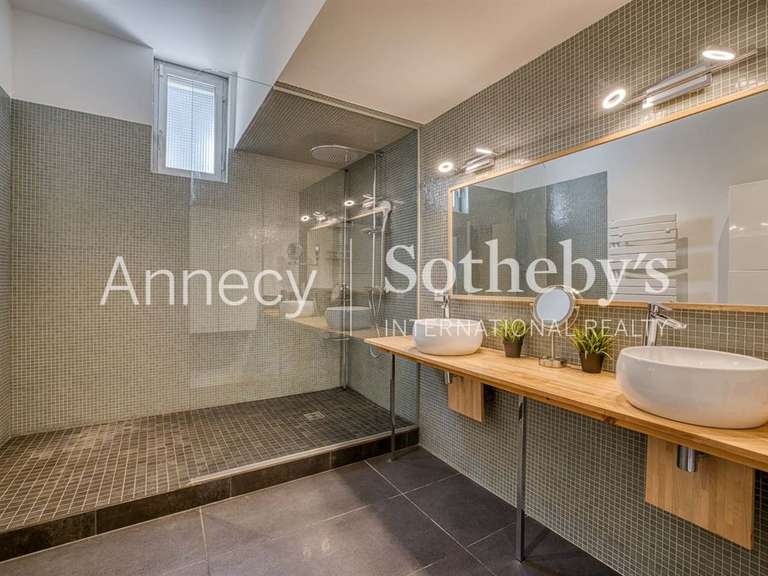 Apartment Sévrier - 5 bedrooms - 233m²