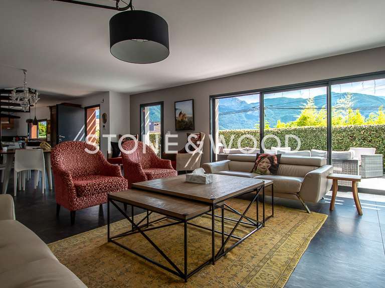 Appartement Sévrier - 4 chambres - 153m²