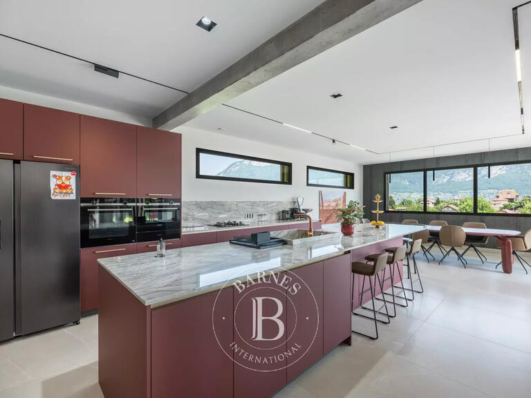 House Sévrier - 4 bedrooms - 300m²