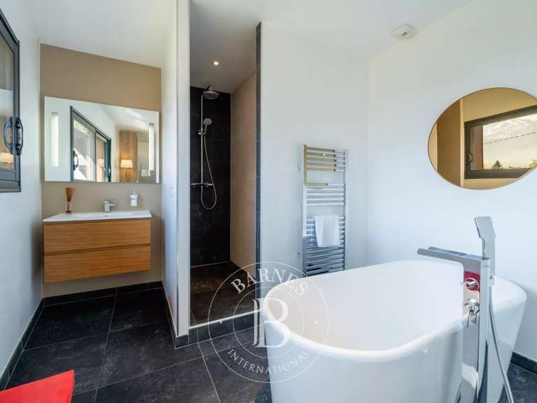 House Sévrier - 4 bedrooms - 174m²