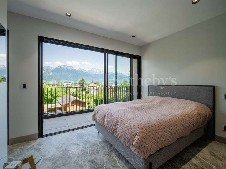Maison Sévrier - 4 chambres - 295m²