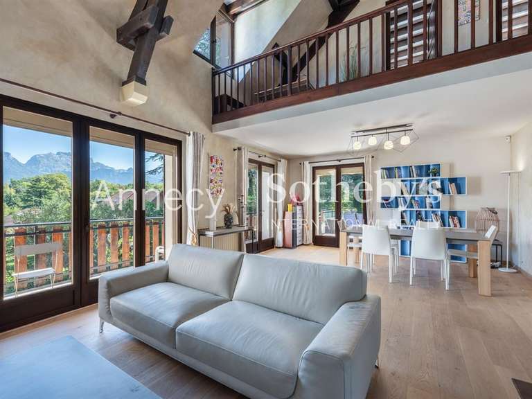 Maison Sévrier - 5 chambres - 380m²