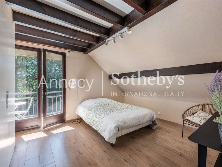 Maison Sévrier - 5 chambres - 380m²