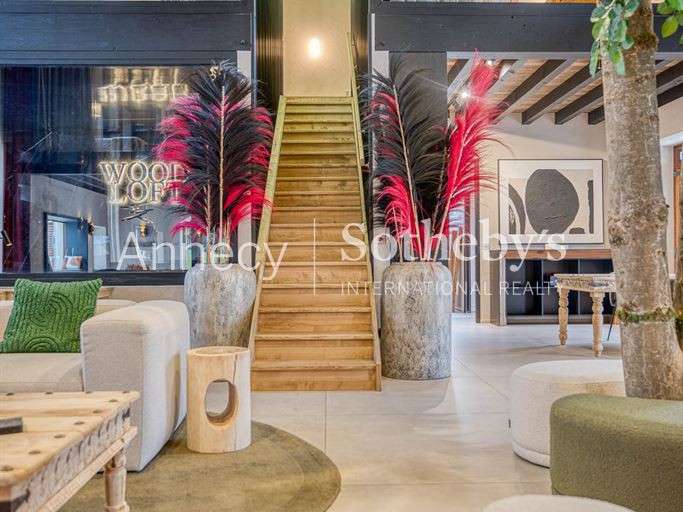 Maison Sévrier - 3 chambres - 303m²