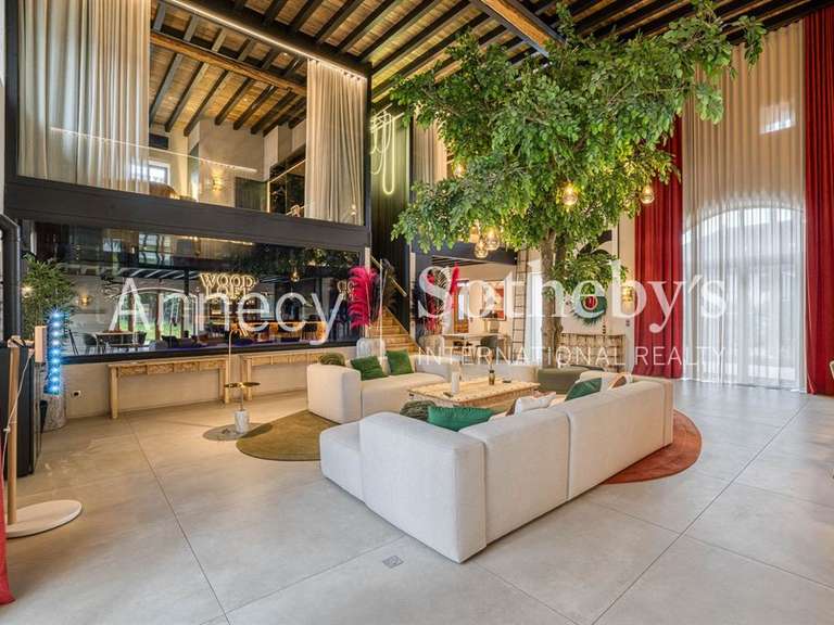 Maison Sévrier - 3 chambres - 303m²