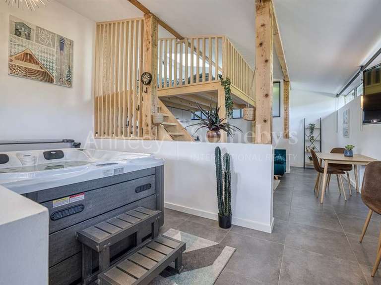 Maison Sévrier - 6 chambres - 340m²