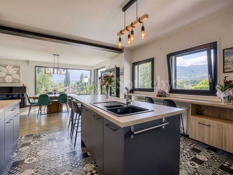 Maison Sévrier - 6 chambres - 340m²