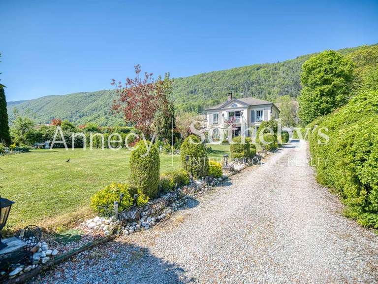 Maison Sévrier - 3 chambres - 180m²