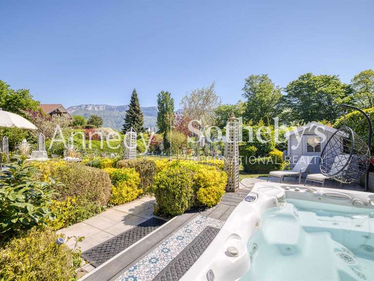 Maison Sévrier - 3 chambres - 180m²