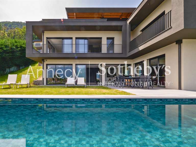 Maison Sévrier - 4 chambres - 295m²